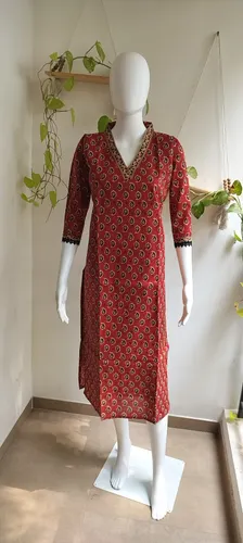 Cotton V Neck Side Open Kurti - Red